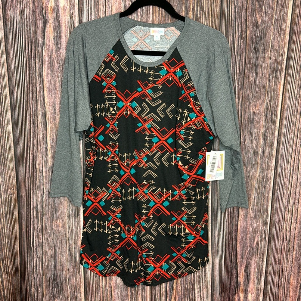 LuLaRoe Randy Raglan 3/4 Sleeve Shirt